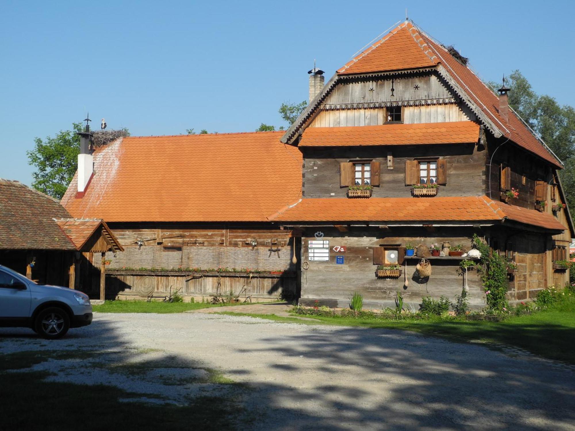Hotel Tradicije Čigoč Exterior foto